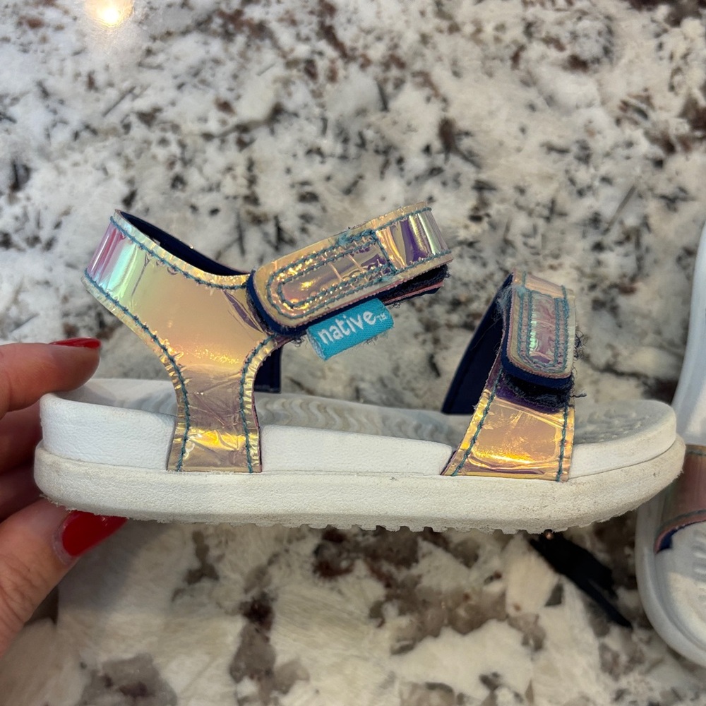 Native Sandals - Picture 2 of 5